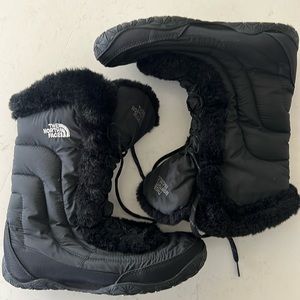 The north face snow boots. Women’s size 8.
